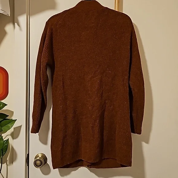 Everlane Alpaca Cocoon Cardigan in Rosewood - Picture 7 of 7